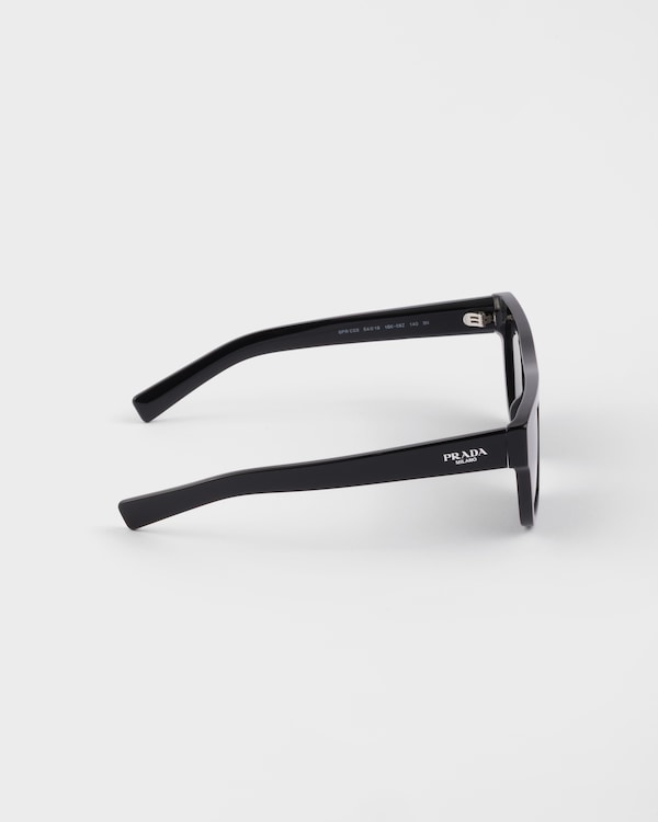 Sonnenbrille mit Prada Logo - Schiefergraue Gläser Sonnenbrille mit Prada Logo - Schiefergraue Gläser