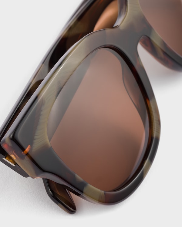 Sunglasses with Prada logo Sunglasses with Prada logo