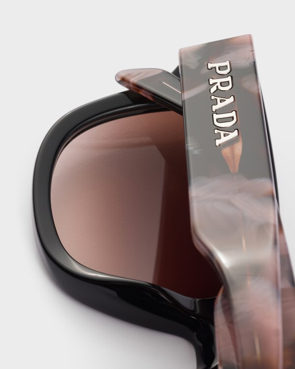 Sunglasses with Prada logo Sunglasses with Prada logo