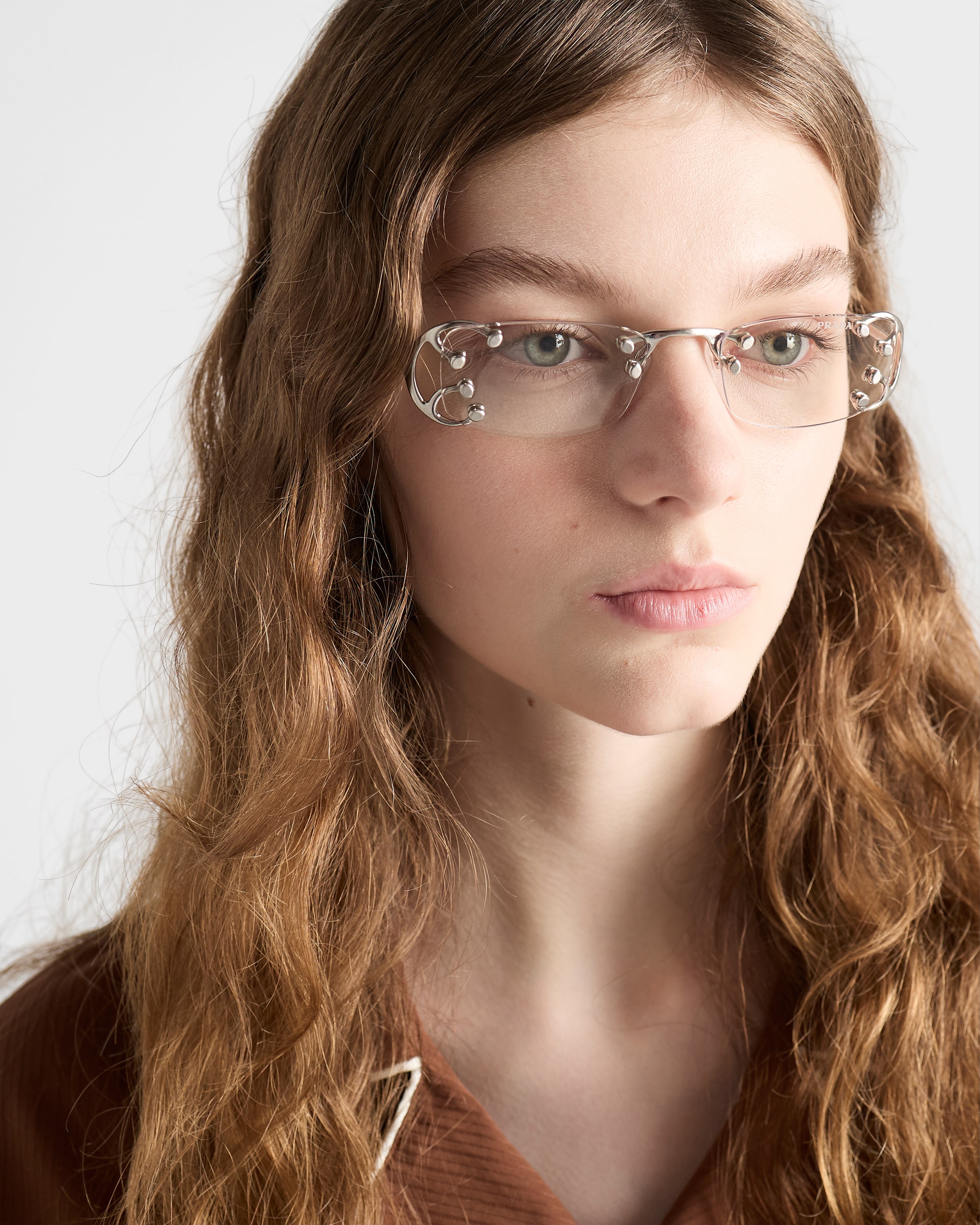 美品★PRADA★プラダ サングラス サイドロゴ レディース グレーレンズ トライアングルロゴ サングラス | PRADA