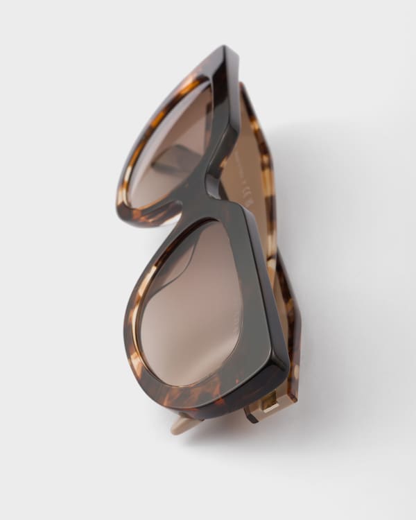 Lunettes de soleil ornées du logo Prada - Verres marron café Lunettes de soleil ornées du logo Prada - Verres marron café