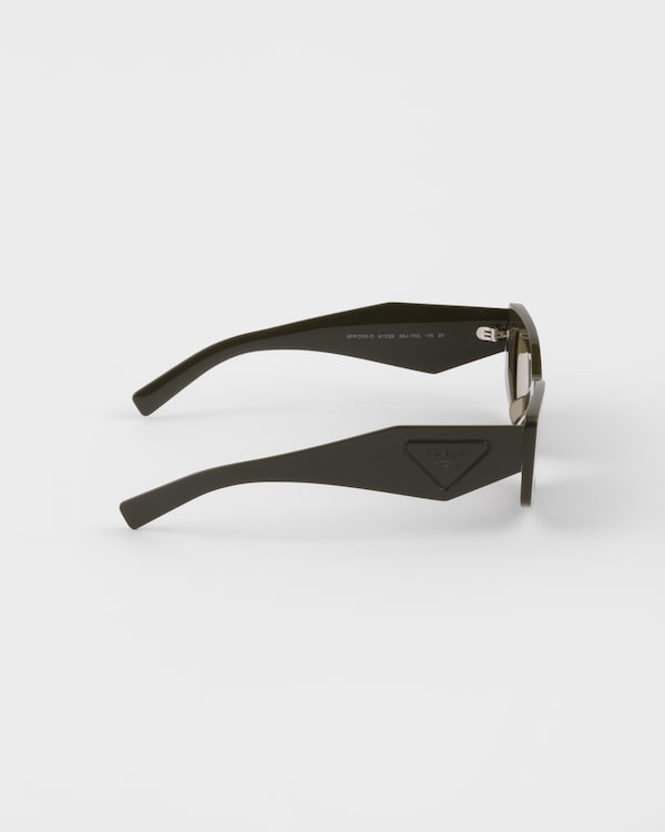 Sunglasses with triangle logo - Olive green lenses Sunglasses with triangle logo - Olive green lenses