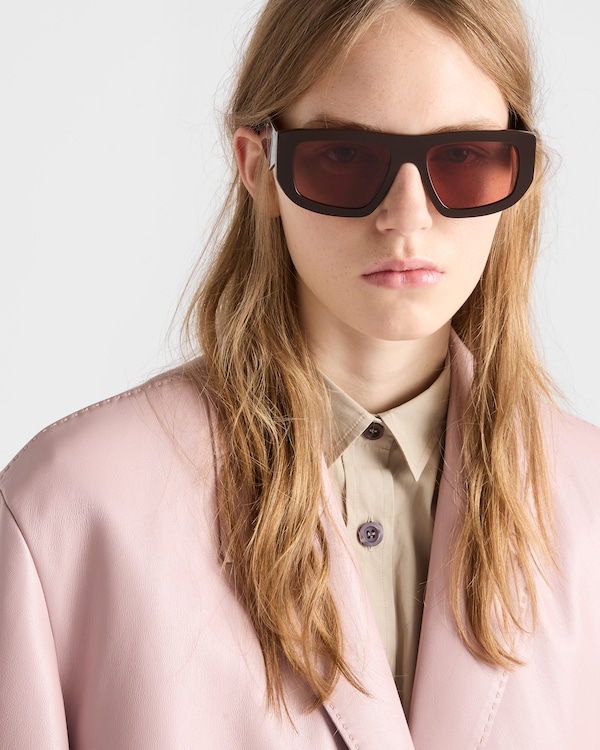 Lunettes de soleil avec logo triangulaire - Verres Cigare Lunettes de soleil avec logo triangulaire - Verres Cigare