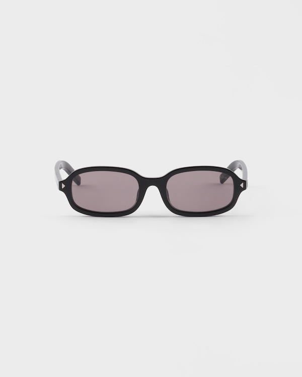 Sunglasses with the iconic metal plaque - Crystal Maroon Lenses Sunglasses with the iconic metal plaque - Crystal Maroon Lenses