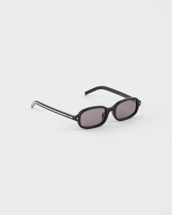 Sunglasses with the iconic metal plaque - Crystal Maroon Lenses Sunglasses with the iconic metal plaque - Crystal Maroon Lenses