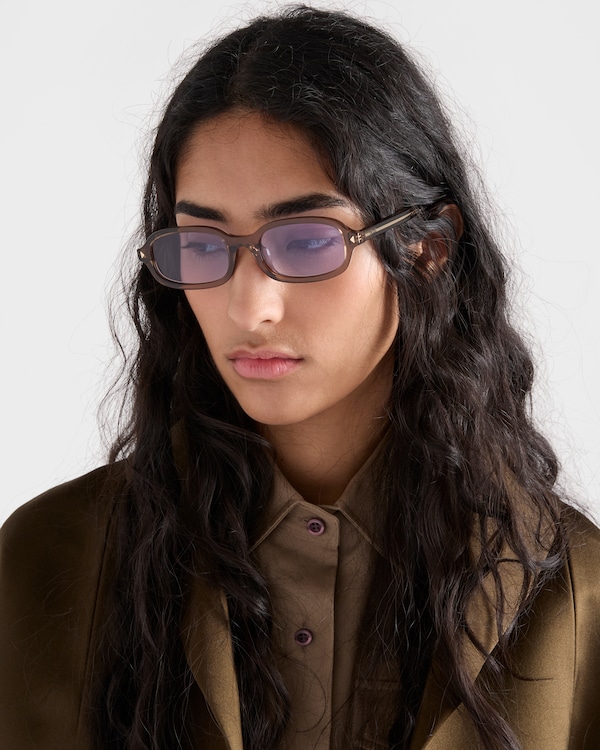 Sunglasses with the iconic metal plaque - Crystal Ultraviolet Lenses Sunglasses with the iconic metal plaque - Crystal Ultraviolet Lenses