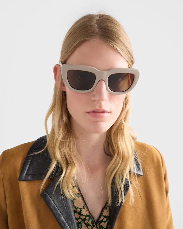 Prada Shadowplay系列太阳镜 - 貂棕色镜片 Prada Shadowplay系列太阳镜 - 貂棕色镜片