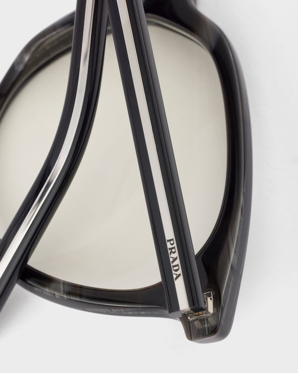 Prada sunglasses with the iconic metal plaque - Blue-ray Transparent Lenses Prada sunglasses with the iconic metal plaque - Blue-ray Transparent Lenses