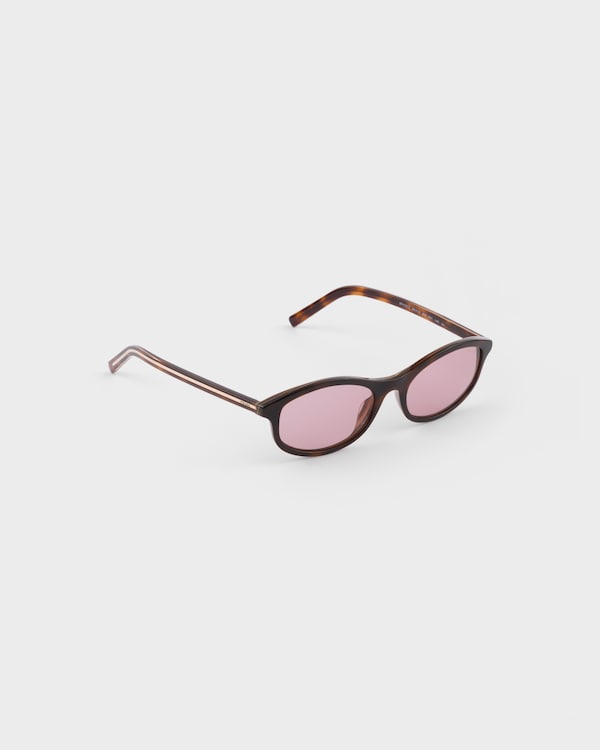 Prada sunglasses with the iconic metal plaque - Rose Poudré Prada sunglasses with the iconic metal plaque - Rose Poudré