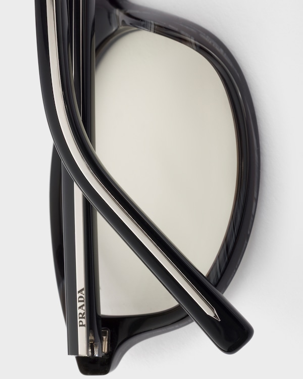 Prada sunglasses with the iconic metal plaque - Blu Ray Prada sunglasses with the iconic metal plaque - Blu Ray