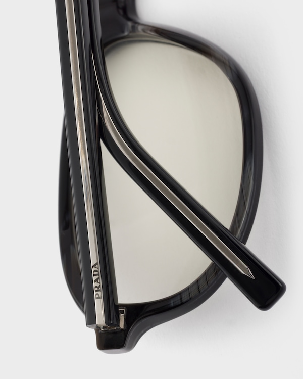 Prada sunglasses with the iconic metal plaque - Blu Ray Prada sunglasses with the iconic metal plaque - Blu Ray