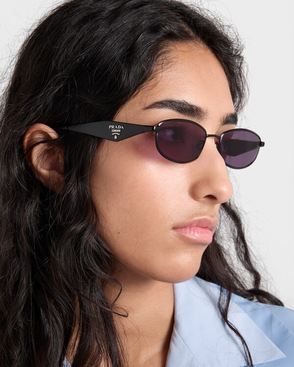 Sunglasses with Prada logo - Mulberry Lenses Sunglasses with Prada logo - Mulberry Lenses