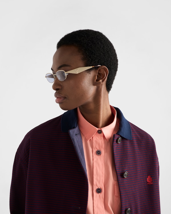 Lunettes de soleil ornées du logo Prada - Verres Lilas Lunettes de soleil ornées du logo Prada - Verres Lilas