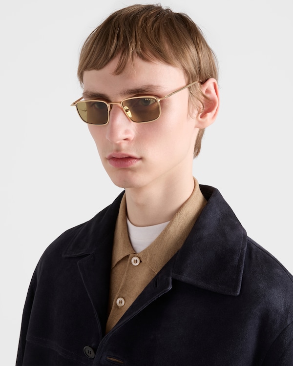 Sonnenbrille mit Prada Logo - Olivgrüne Gläser Sonnenbrille mit Prada Logo - Olivgrüne Gläser
