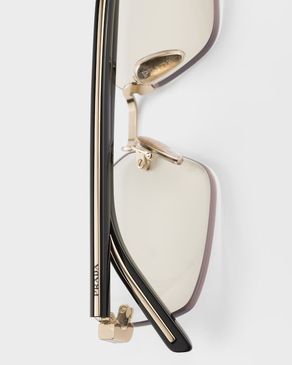 Lunettes de soleil avec plaque en métal iconique - Blu Ray Lunettes de soleil avec plaque en métal iconique - Blu Ray