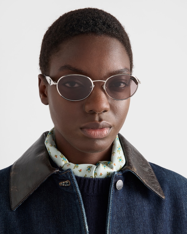 Sunglasses with Prada logo - VERRES MAUVES Sunglasses with Prada logo - VERRES MAUVES