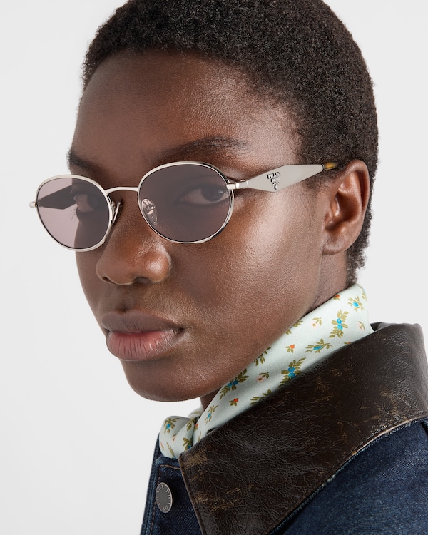 Sunglasses with Prada logo - VERRES MAUVES Sunglasses with Prada logo - VERRES MAUVES
