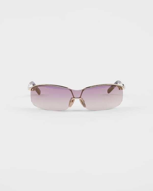 Lunettes de soleil Prada Eyewear Collection - Gradient Cherry/Gold Lenses Lunettes de soleil Prada Eyewear Collection - Gradient Cherry/Gold Lenses