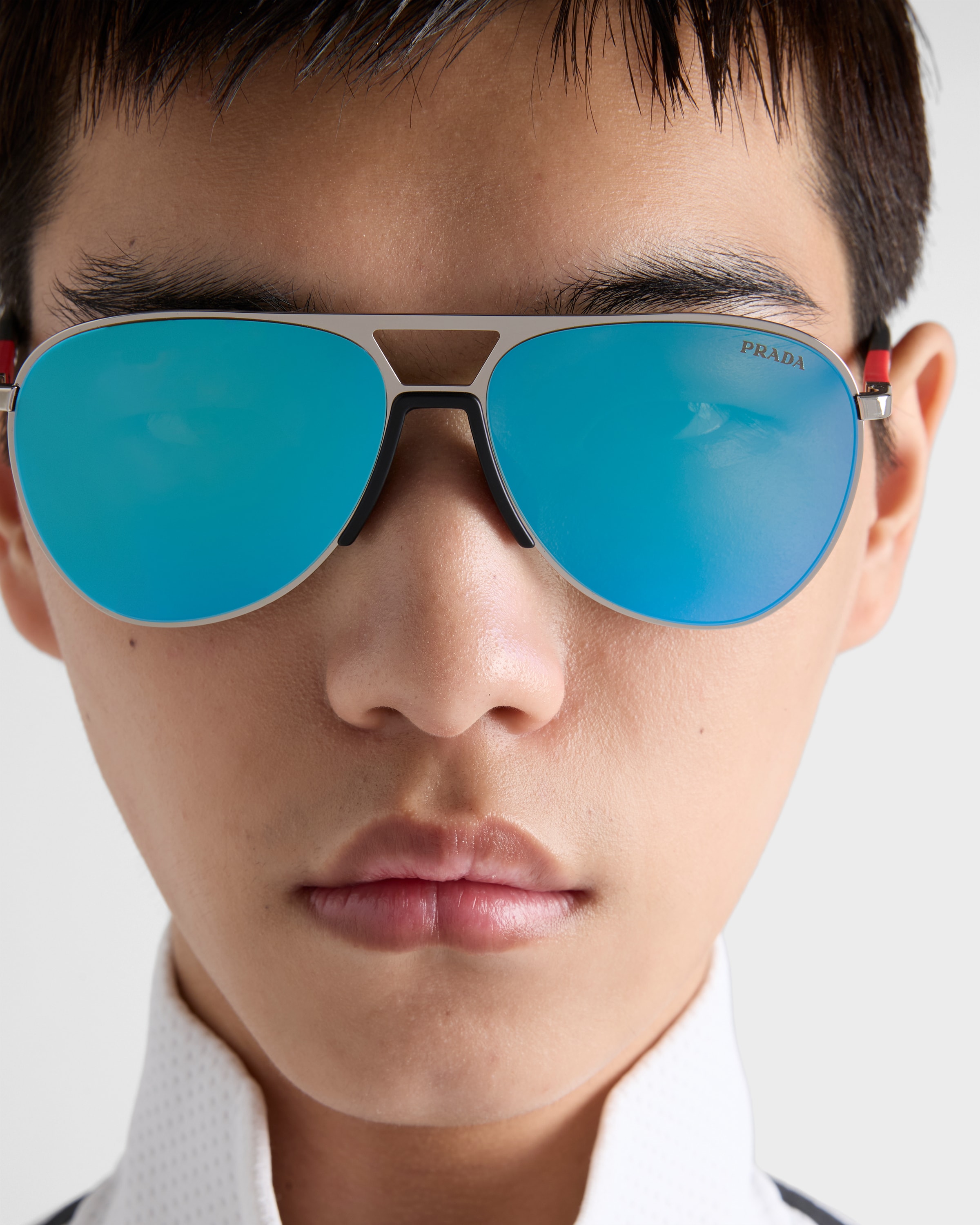 シアン レンズ プラダ リネア ロッサ サングラス | PRADA