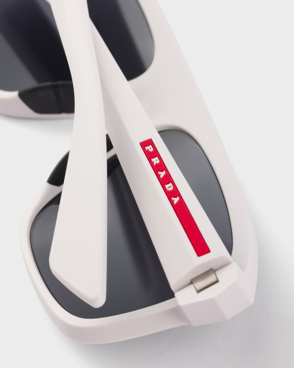 プラダ リネア ロッサ サングラス - シルバーシェーデッド シーブルーレンズ プラダ リネア ロッサ サングラス - シルバーシェーデッド シーブルーレンズ