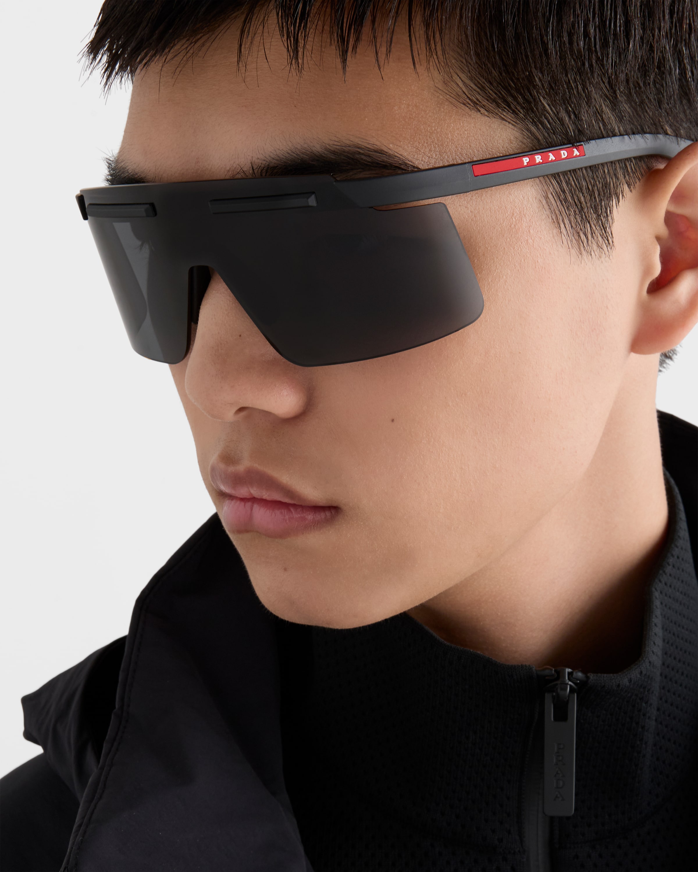 プラダ メンズ】リネア・ロッサ サングラス｜PRADA