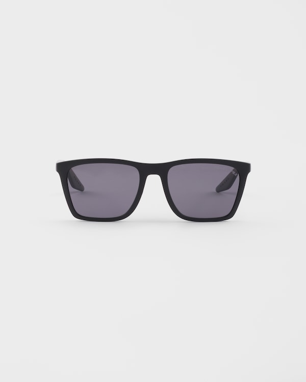 Prada Linea Rossa Sonnenbrille - Gläser: Schwarz Prada Linea Rossa Sonnenbrille - Gläser: Schwarz
