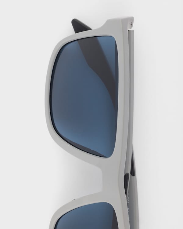 Prada Linea Rossa sunglasses - Ozeanblaue Gläser Prada Linea Rossa sunglasses - Ozeanblaue Gläser