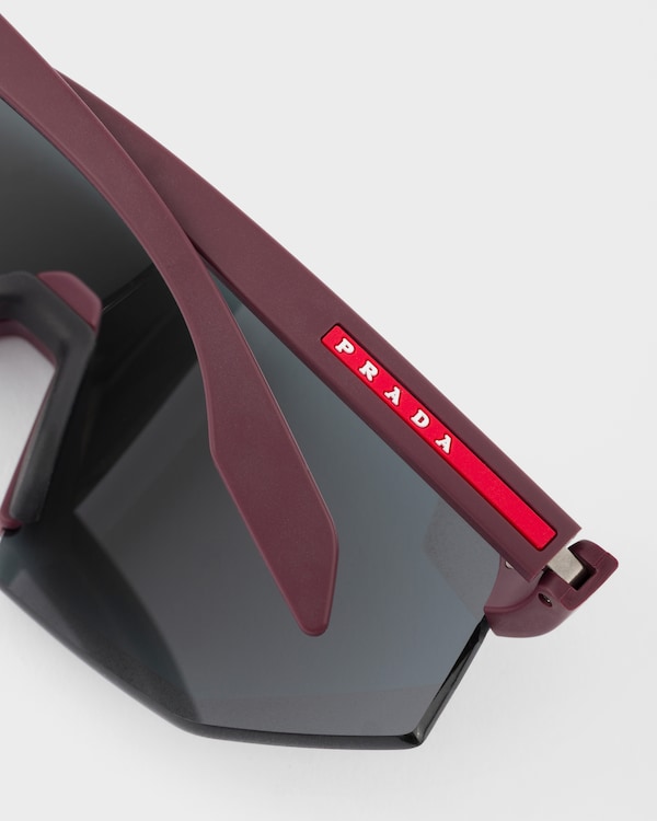 Prada Linea Rossa Active sunglasses - Verspiegelte Gläser in Flaschengrün Prada Linea Rossa Active sunglasses - Verspiegelte Gläser in Flaschengrün