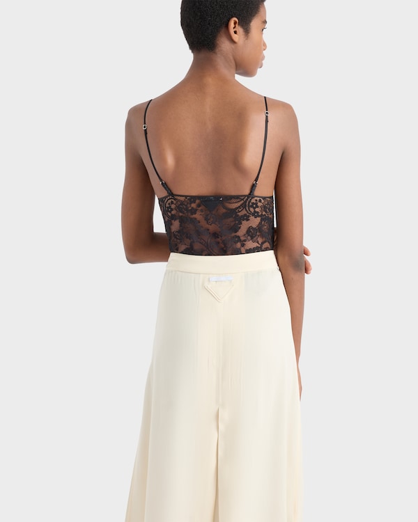 Haut en dentelle Haut en dentelle