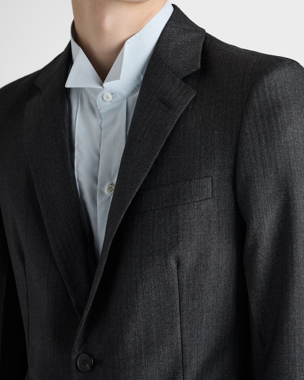 单排扣羊毛和羊绒西装套装 单排扣羊毛和羊绒西装套装