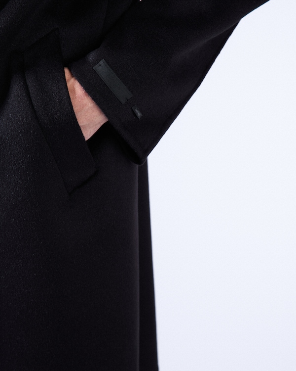 Single-breasted wool, angora and cashgora coat Single-breasted wool, angora and cashgora coat