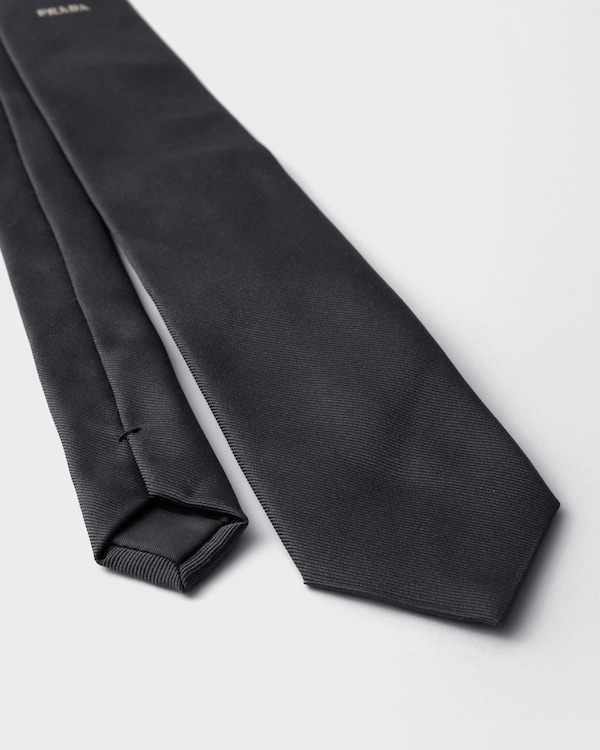 Silk tie Silk tie