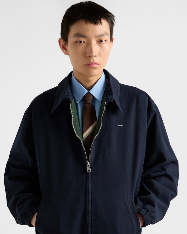 Krawatte aus Seide Krawatte aus Seide