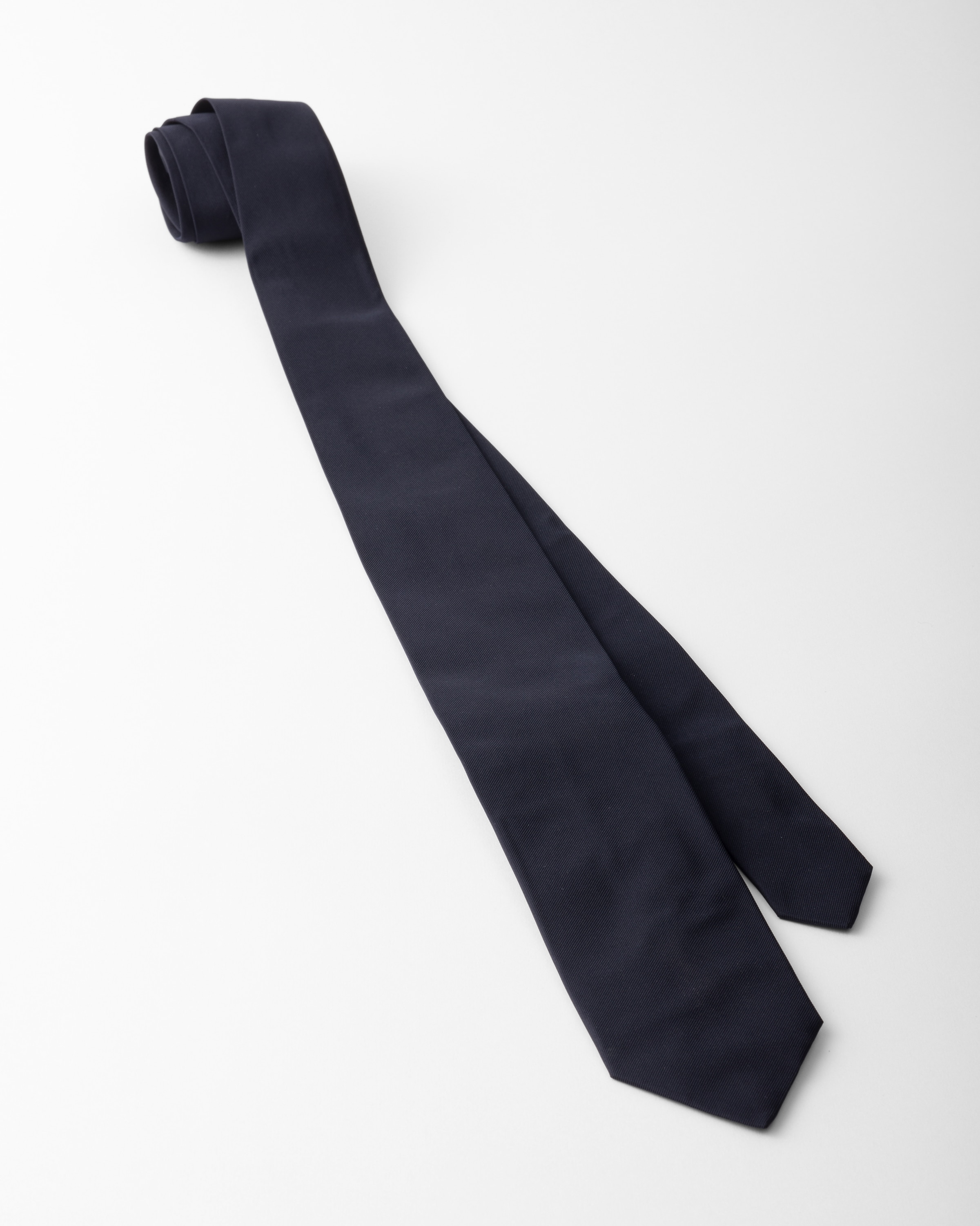 PRADA Silk Logo Tie シルク ロゴ ネクタイ Navy Prada Silk Tie Necktie Business Men's Color Navy 100% silk