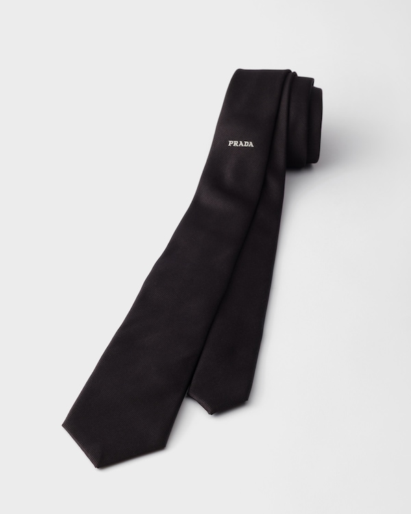 Silk tie