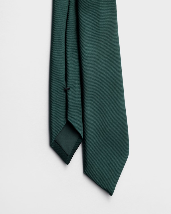 Silk tie