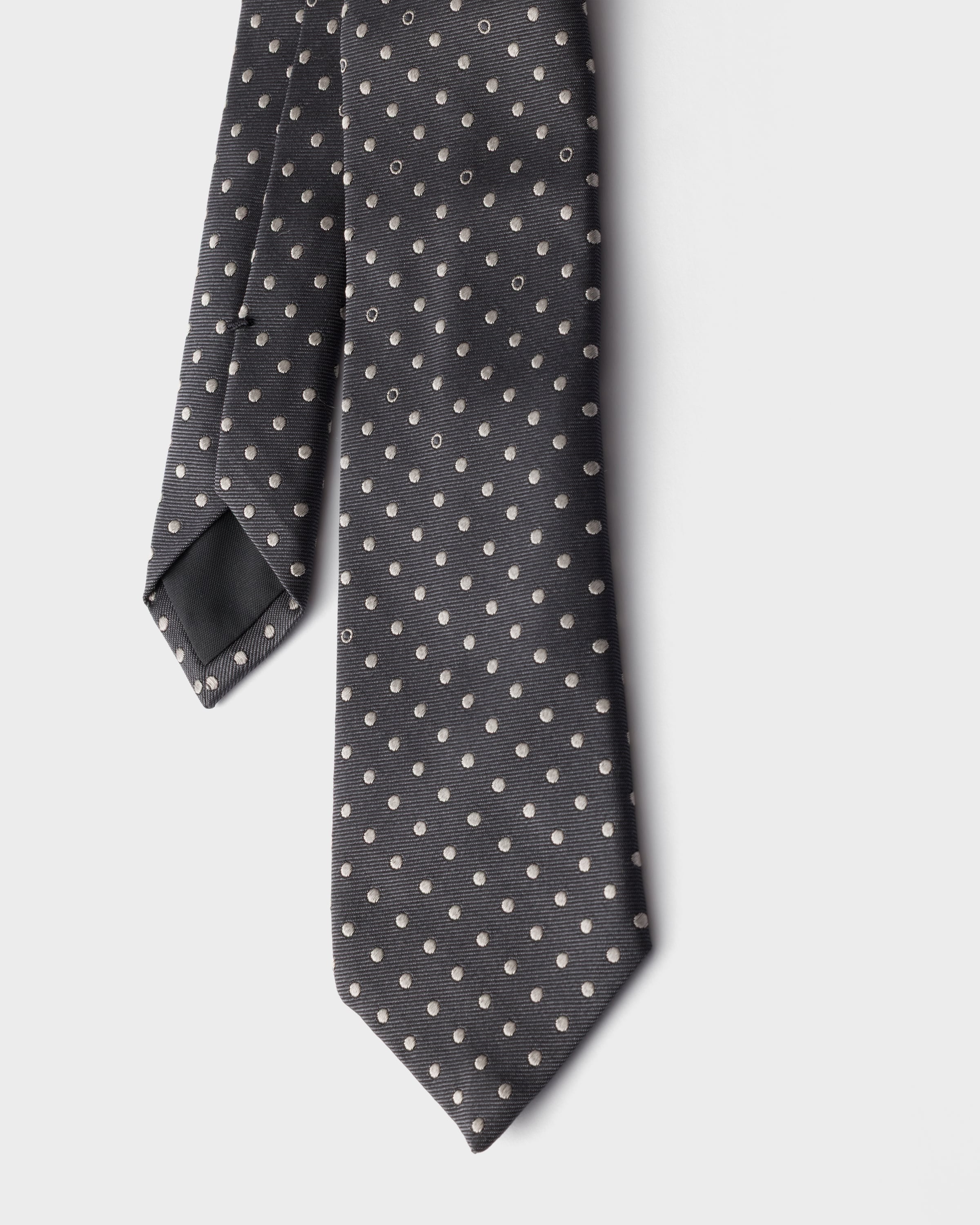 【美品】PRADA シルクネクタイ グレー ドット 高級感 ビジネス アンスラサイトグレー シルク ネクタイ | PRADA - 日本