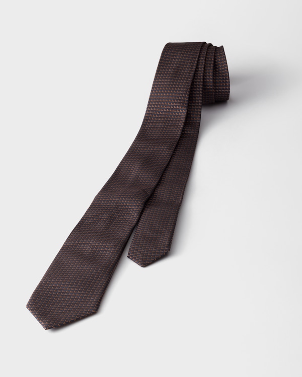 Silk tie