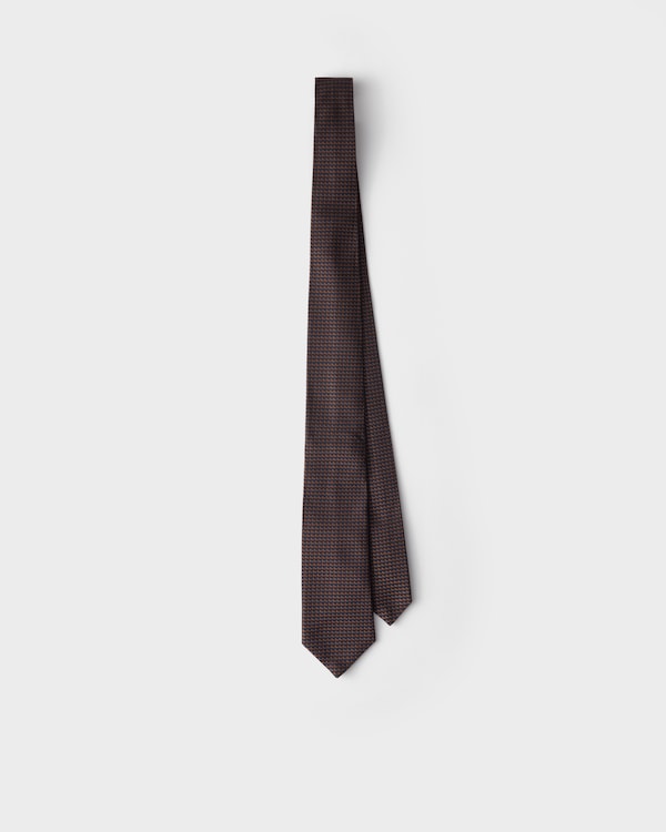 Silk tie
