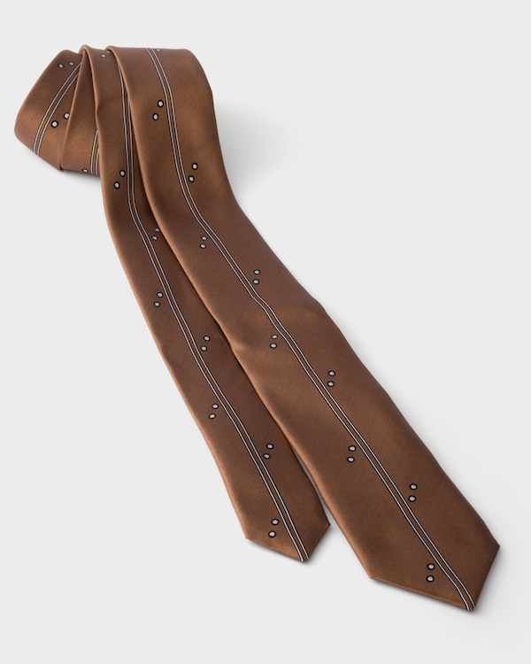 Silk tie