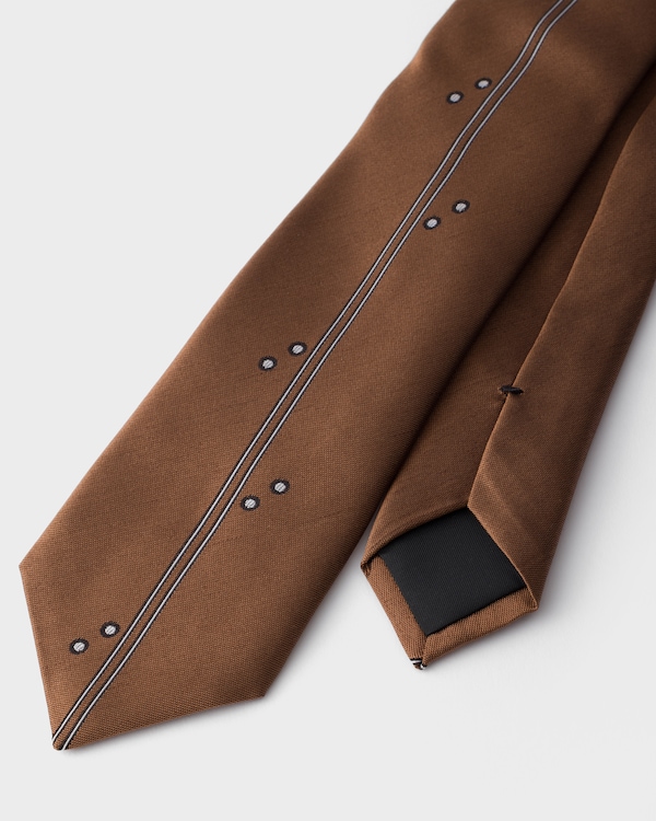Silk tie