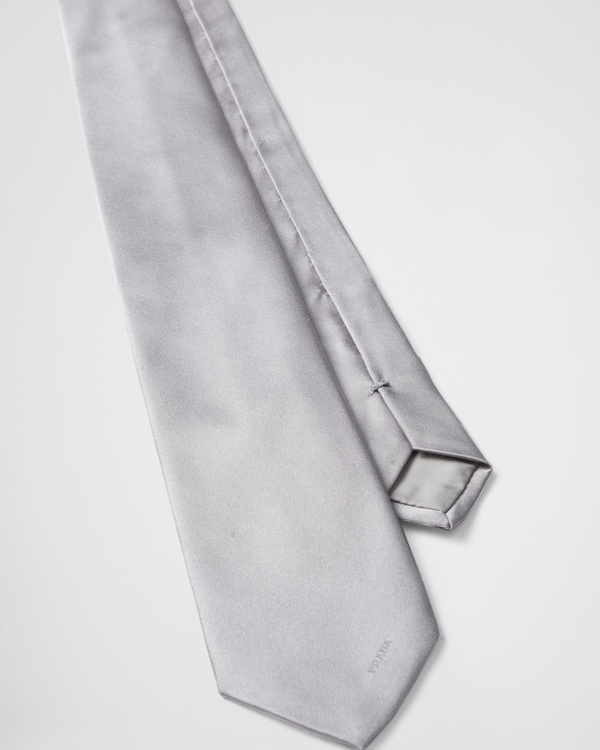 Cravate en satin Cravate en satin