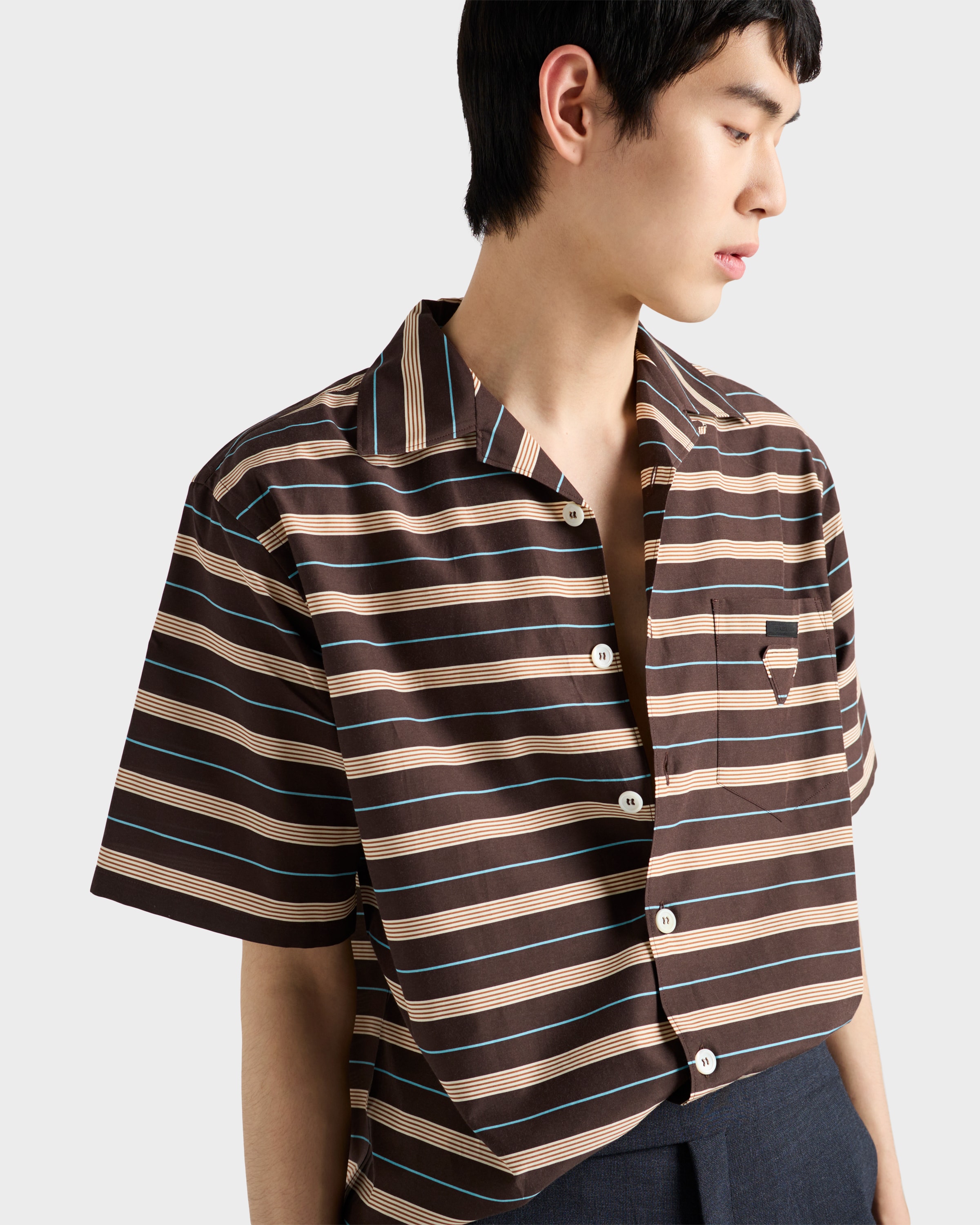 【PRADA】ストライプ コットン ボウリング シャツ ダークブラウン ストライプ コットン ボウリングシャツ | PRADA