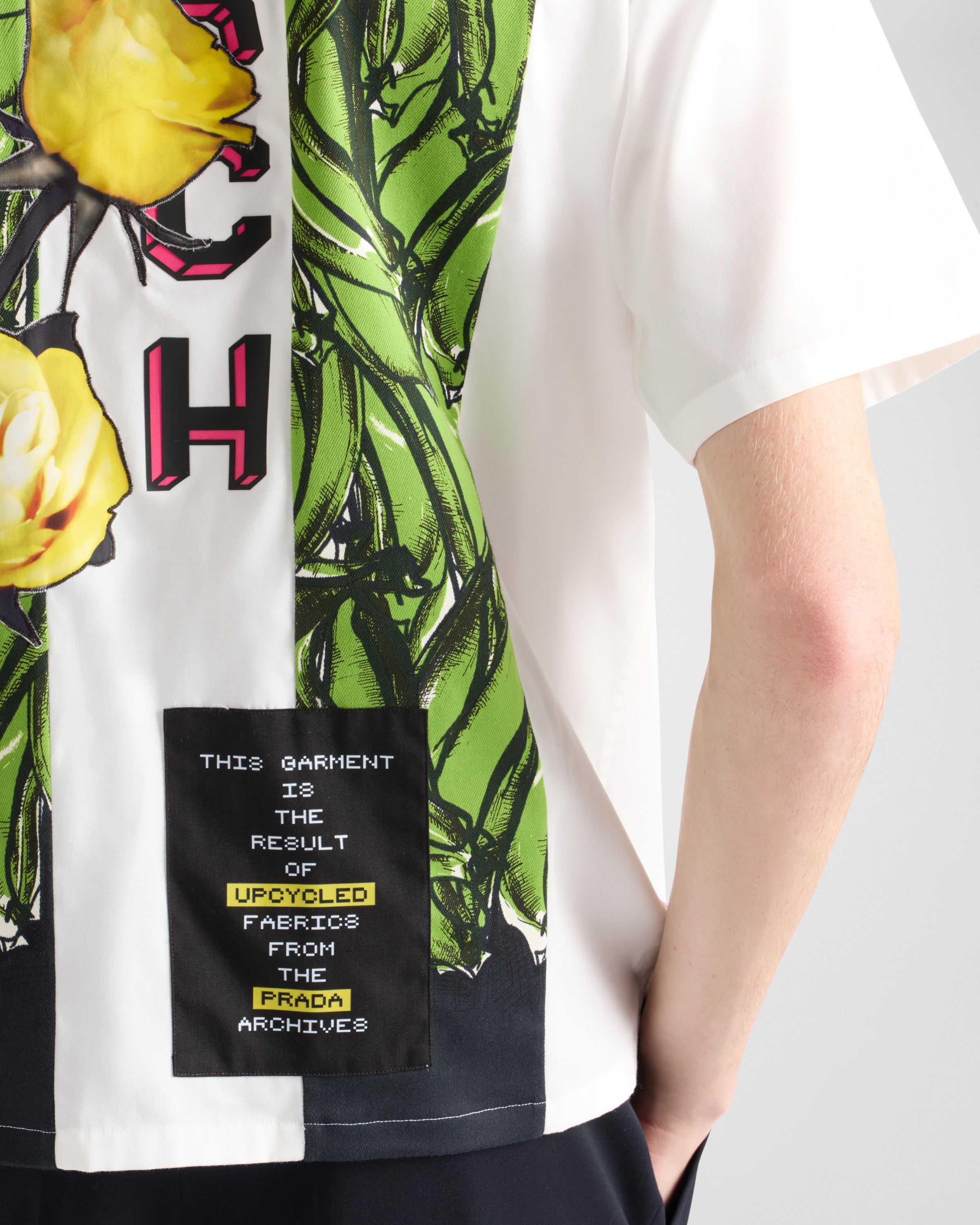 ホワイト タイムカプセル プリントテクニカルコットン シャツ | PRADA