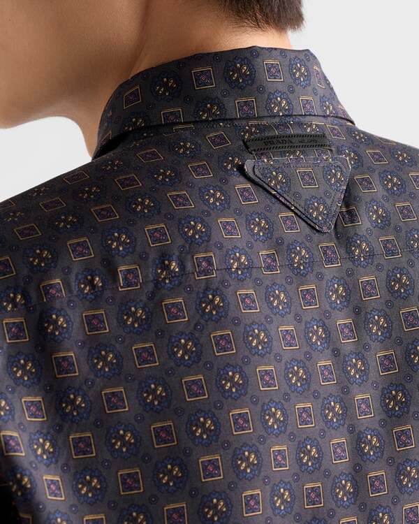 Short-sleeved printed silk shirt - Smoky Gray Short-sleeved printed silk shirt - Smoky Gray