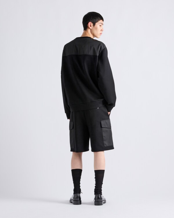 كنزة رياضية من الرينايلون والصوف القطني الناعم كنزة رياضية من الرينايلون والصوف القطني الناعم