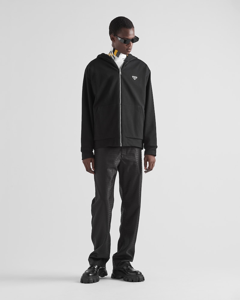 ensemble jogging prada