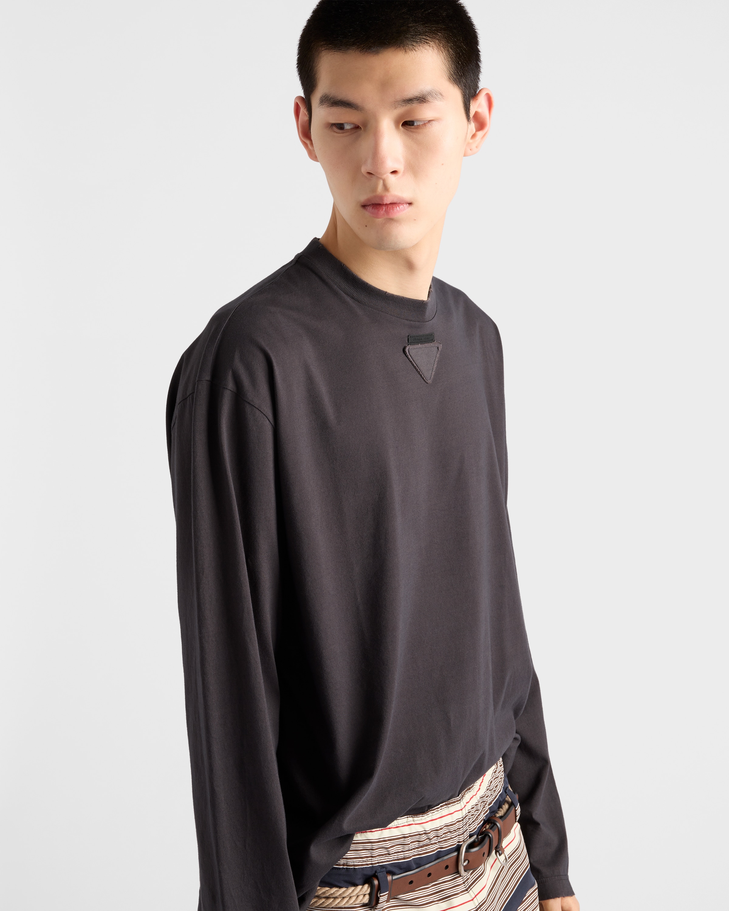 【PRADA】コットン Tシャツ★グレー★XXL Prada triangle-logo Cotton T-shirt | Grey | FARFETCH