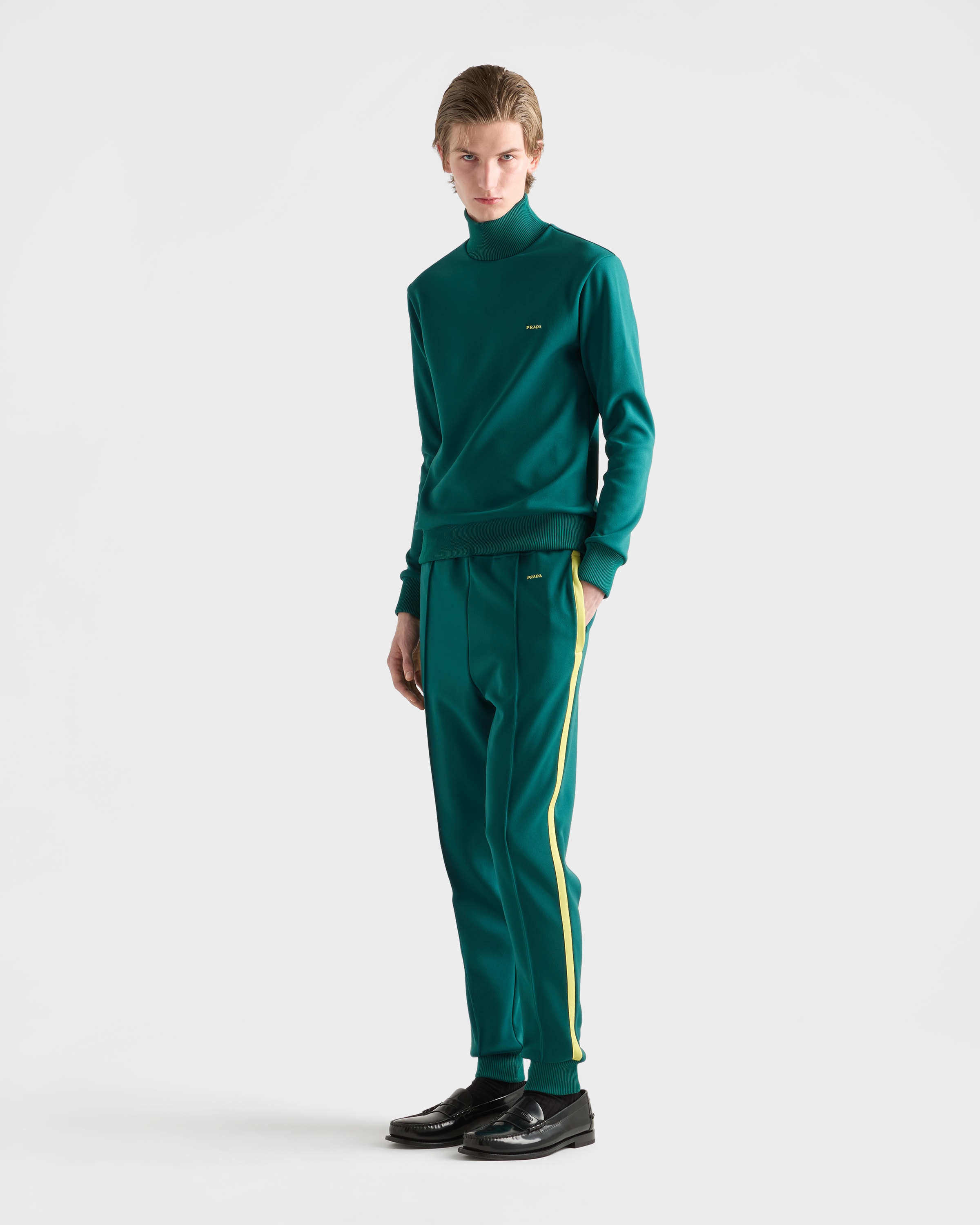 PRADA タートルネック スウェット ダークグリーン テクニカルファブリック タートルネック スウェット