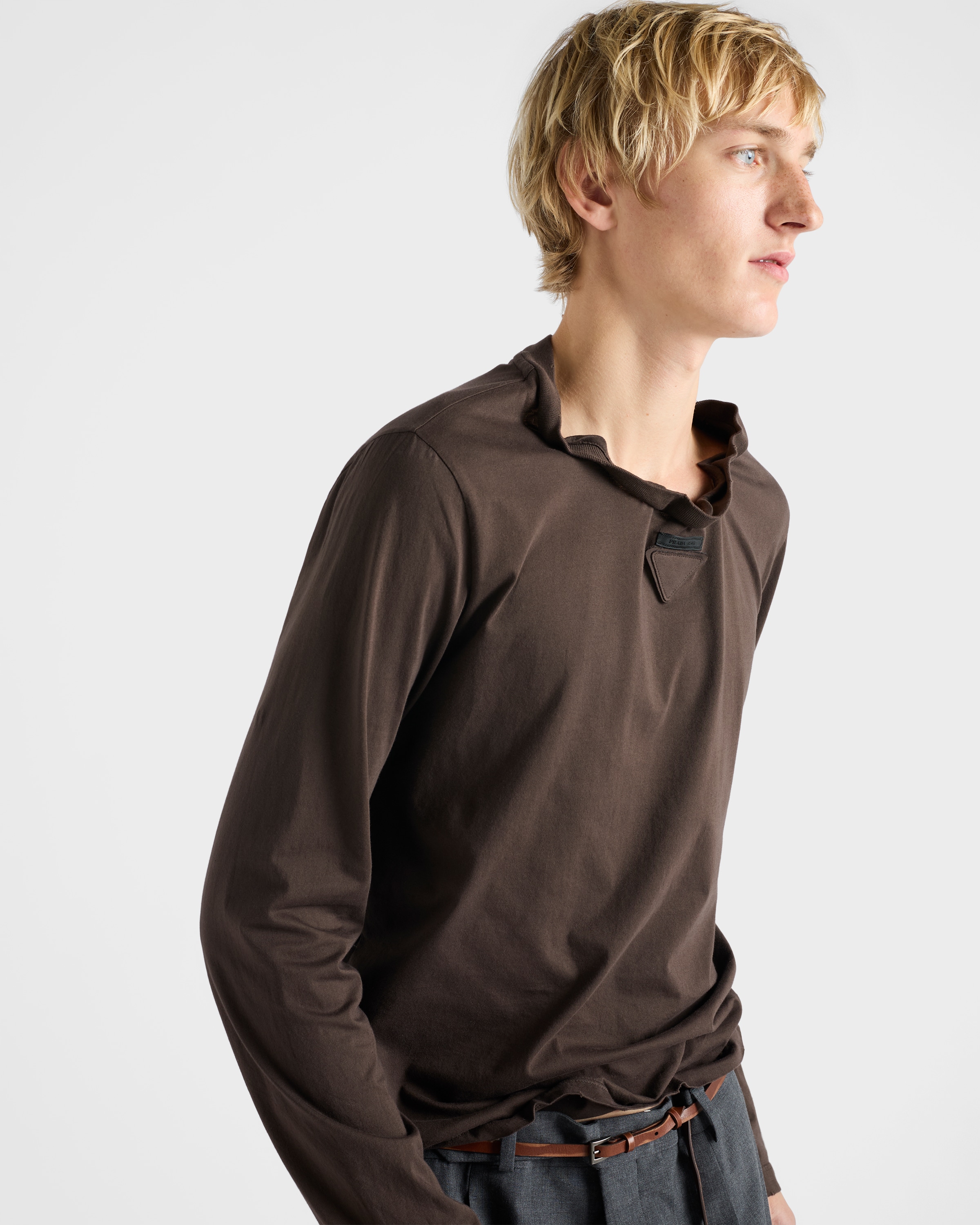 ココアブラウン 形状可能な長袖コットン Tシャツ | PRADA